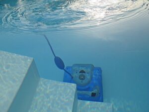 Lire la suite à propos de l’article Tout savoir sur le robot de piscine Dolphin